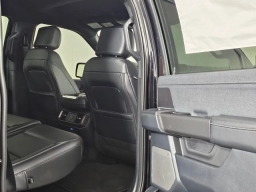 Ford F-150 LARIAT 4WD SuperCrew 5.5' Box 2025
