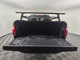 Ford F-150 LARIAT 4WD SuperCrew 5.5' Box 2025