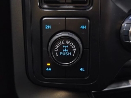 Ford F-150 LARIAT 4WD SuperCrew 5.5' Box 2025