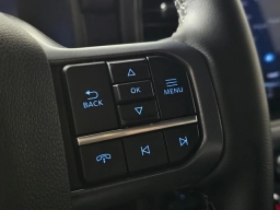 Ford F-150 LARIAT 4WD SuperCrew 5.5' Box 2025