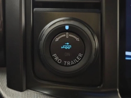 Ford F-150 LARIAT 4WD SuperCrew 5.5' Box 2025