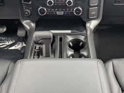 Ford F-150 LARIAT 4WD SuperCrew 5.5' Box 2026