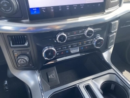 Ford F-150 LARIAT 4WD SuperCrew 5.5' Box 2026