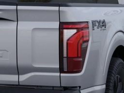 Ford F-150 LARIAT 4WD SuperCrew 5.5' Box 2026