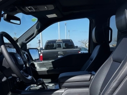 Ford F-150 LARIAT 4WD SuperCrew 5.5' Box 2026