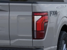 Ford F-150 LARIAT 4WD SuperCrew 5.5' Box 2026