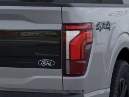 Ford F-150 Platinum 4WD SuperCrew 5.5' Box 2026
