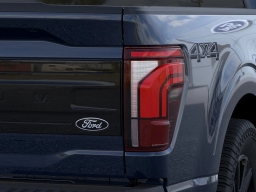 Ford F-150 Platinum 4WD SuperCrew 5.5' Box 2026