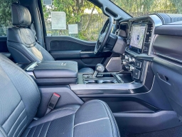 Ford F-150 Platinum 4WD SuperCrew 5.5' Box 2026