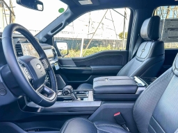 Ford F-150 Platinum 4WD SuperCrew 5.5' Box 2026