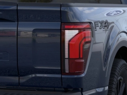 Ford F-150 Platinum 4WD SuperCrew 5.5' Box 2026