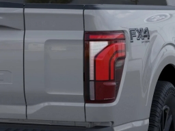 Ford F-150 Platinum 4WD SuperCrew 5.5' Box 2026