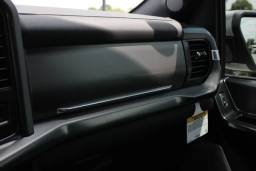 Ford F-150 Platinum 4WD SuperCrew 5.5' Box 2026