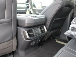 Ford F-150 Platinum 4WD SuperCrew 5.5' Box 2026