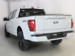 Ford F-150 Platinum 4WD SuperCrew 5.5' Box 2026