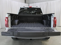 Ford F-150 Platinum 4WD SuperCrew 5.5' Box 2026