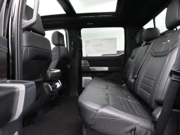 Ford F-150 Platinum 4WD SuperCrew 5.5' Box 2025
