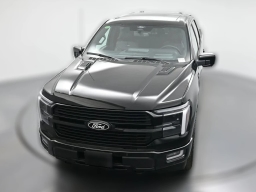 Ford F-150 Platinum 4WD SuperCrew 5.5' Box 2025