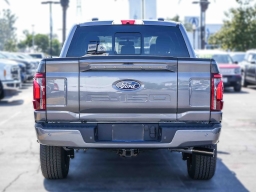 Ford F-150 Platinum 4WD SuperCrew 5.5' Box 2026