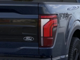 Ford F-150 Platinum 4WD SuperCrew 5.5' Box 2026