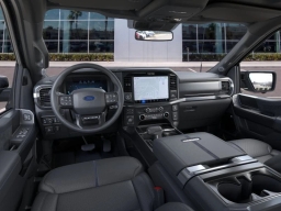 Ford F-150 Platinum 4WD SuperCrew 5.5' Box 2025