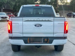 Ford F-150 Platinum 4WD SuperCrew 5.5' Box 2026