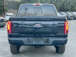 Ford F-150 Platinum 4WD SuperCrew 5.5' Box 2026