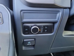 Ford F-150 XL 2WD Reg Cab 8' Box 2026