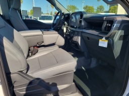 Ford F-150 XL 2WD Reg Cab 8' Box 2026