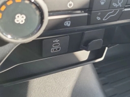 Ford F-150 XL 2WD Reg Cab 8' Box 2026