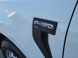 Ford F-150 XL 2WD Reg Cab 8' Box 2026