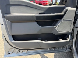 Ford F-150 XL 2WD Reg Cab 8' Box 2026