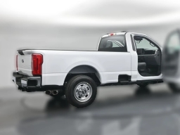 Ford Super Duty F-350 SRW XL 2WD Reg Cab 8' Box 2026