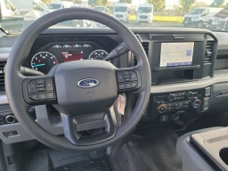 Ford Super Duty F-350 SRW XL 2WD Reg Cab 8' Box 2025