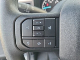 Ford Super Duty F-350 SRW XL 2WD Reg Cab 8' Box 2025