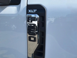 Ford Super Duty F-350 SRW XLT 2WD Reg Cab 8' Box 2026