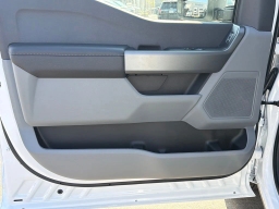 Ford Super Duty F-350 SRW XLT 2WD Reg Cab 8' Box 2026