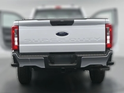 Ford Super Duty F-350 SRW XL 2WD Reg Cab 8' Box 2026