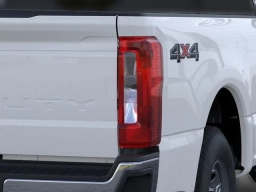 Ford Super Duty F-350 SRW XL 4WD Reg Cab 8' Box 2026