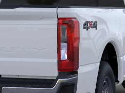 Ford Super Duty F-350 SRW XL 4WD Reg Cab 8' Box 2026