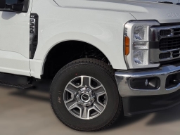 Ford Super Duty F-350 SRW XLT 4WD Reg Cab 8' Box 2025