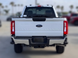 Ford Super Duty F-350 SRW XLT 4WD Reg Cab 8' Box 2025