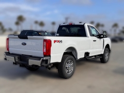 Ford Super Duty F-350 SRW XLT 4WD Reg Cab 8' Box 2025