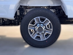 Ford Super Duty F-350 SRW XLT 4WD Reg Cab 8' Box 2025