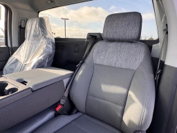 Ford Super Duty F-350 SRW XLT 4WD Reg Cab 8' Box 2025