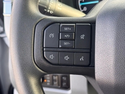 Ford Super Duty F-350 SRW XLT 4WD Reg Cab 8' Box 2025