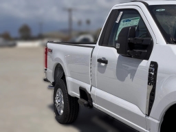 Ford Super Duty F-350 SRW XLT 4WD Reg Cab 8' Box 2025