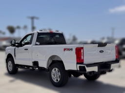 Ford Super Duty F-350 SRW XLT 4WD Reg Cab 8' Box 2025