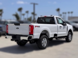 Ford Super Duty F-350 SRW XLT 4WD Reg Cab 8' Box 2025
