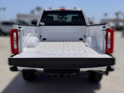 Ford Super Duty F-350 SRW XLT 4WD Reg Cab 8' Box 2025